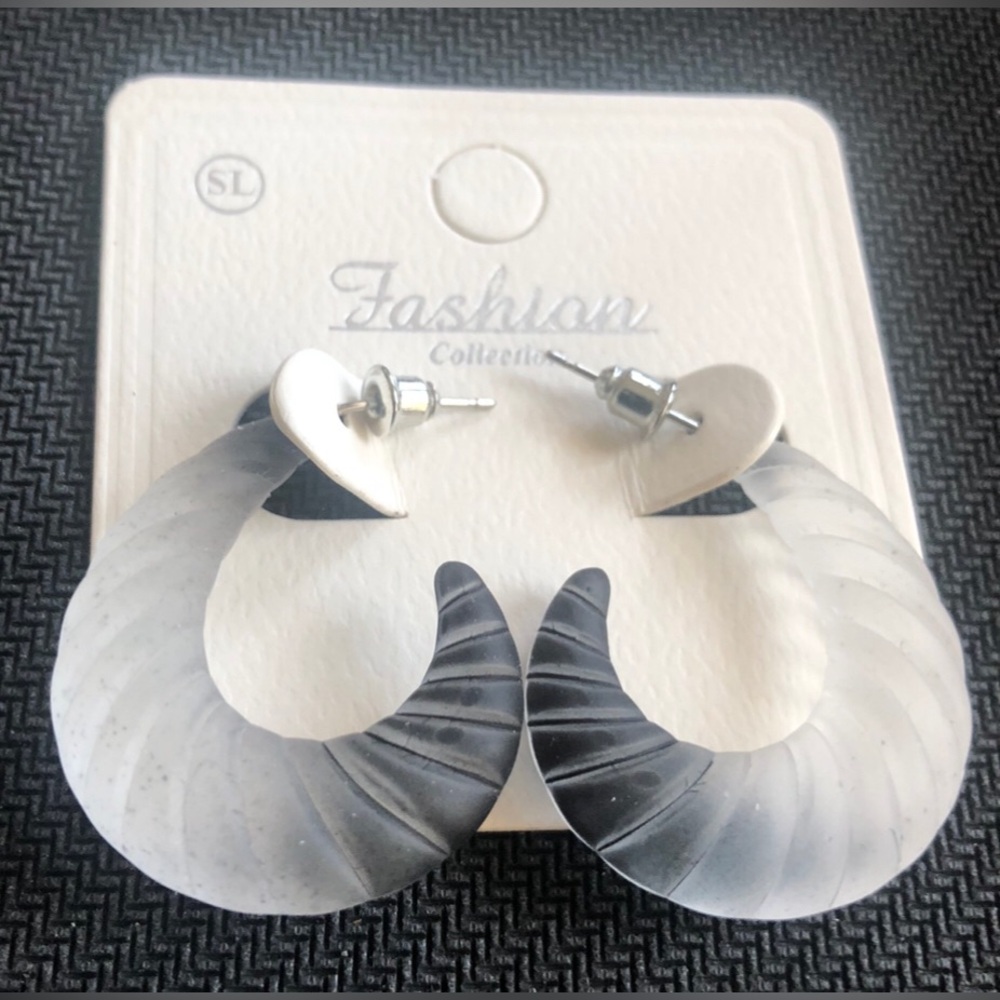 Ombre Gray White Hoop Earrings - Stylish Women's Jewelry